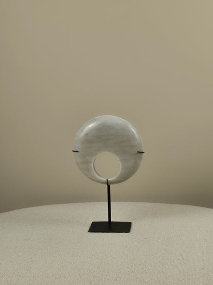 Marmeren Decoratie op Standaard - Mace