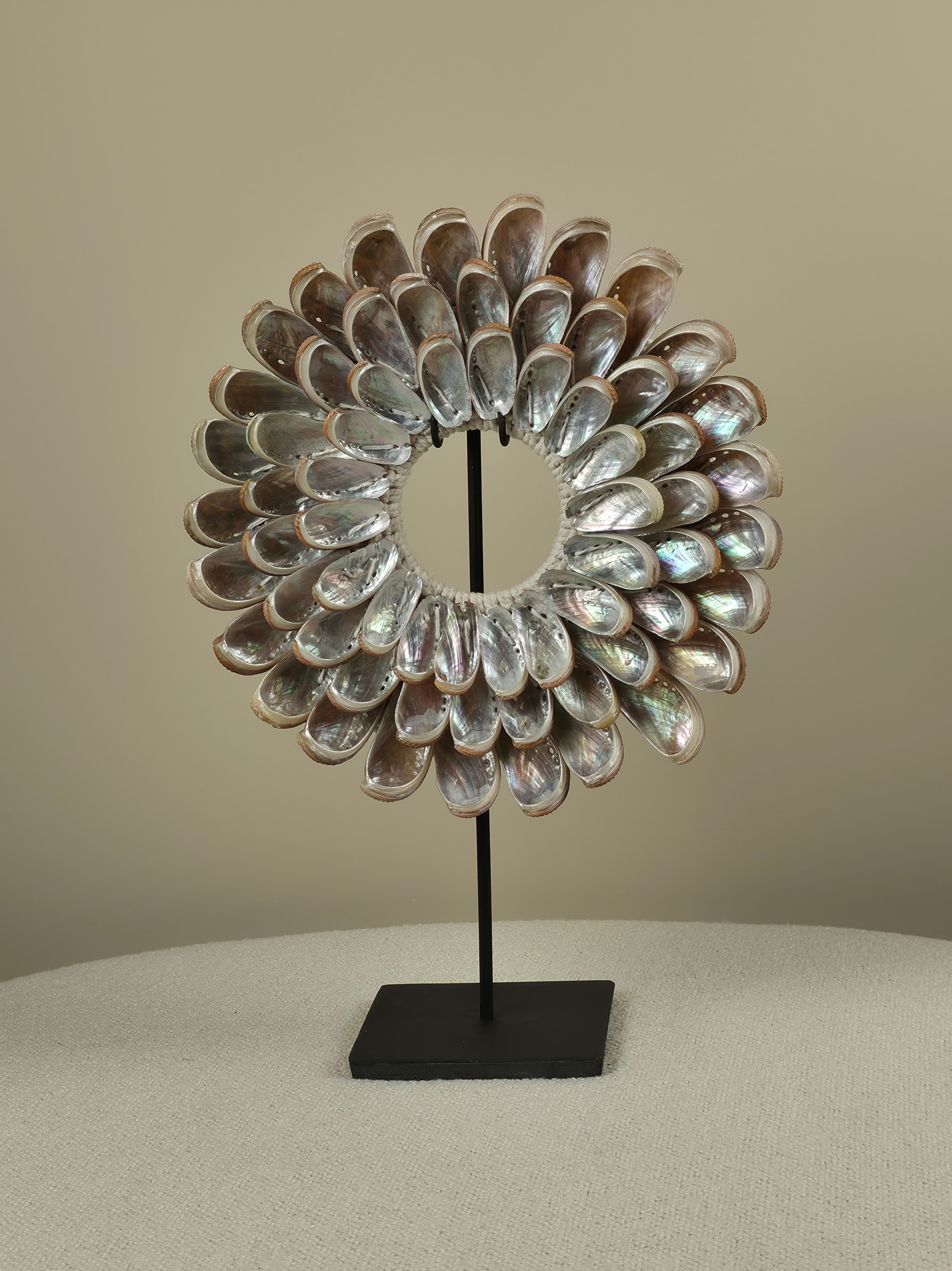 Schelpen Decoratie op Standaard - River